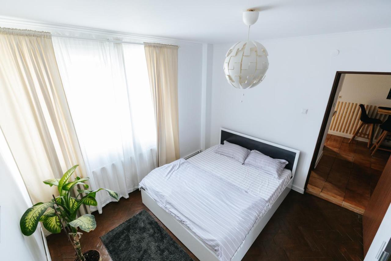 Zaza Apartament - Central Area, With Balcony Târgu Jiu Exteriér fotografie